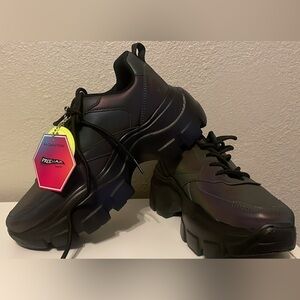 Lucky step reflective chunky walking shoe